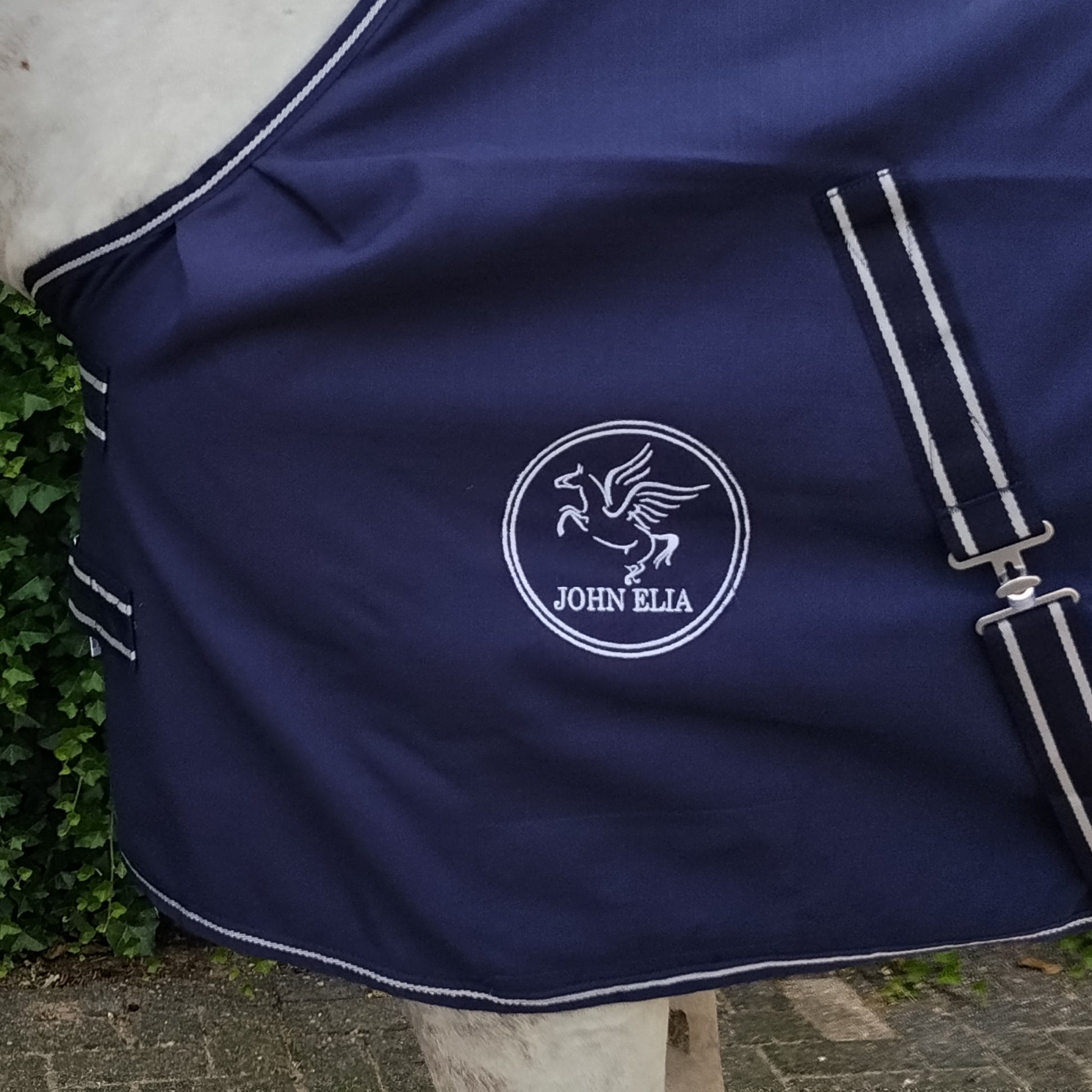 Sommer-Stalldecke 1200D Ripstop – Frontverschluss mit Clips